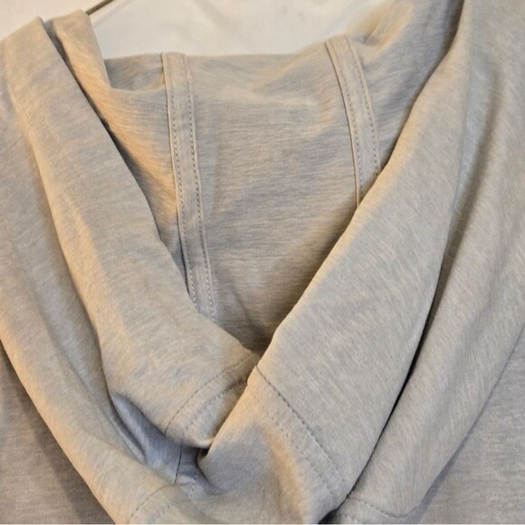 Xersion Studio Men's Heather Gray Long Sleeve Hoodie Activewear Shirt Medium NWT - Picture 6 of 14